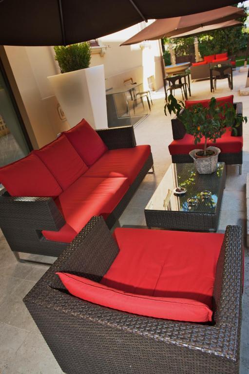 Unahotels Villa Dei Platani Foligno Buitenkant foto